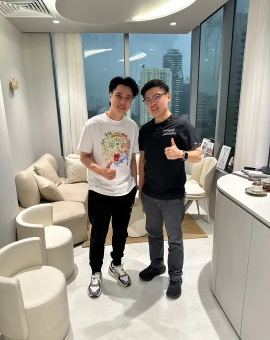 Dasmond Koh with Dr Sin Yong Singapore