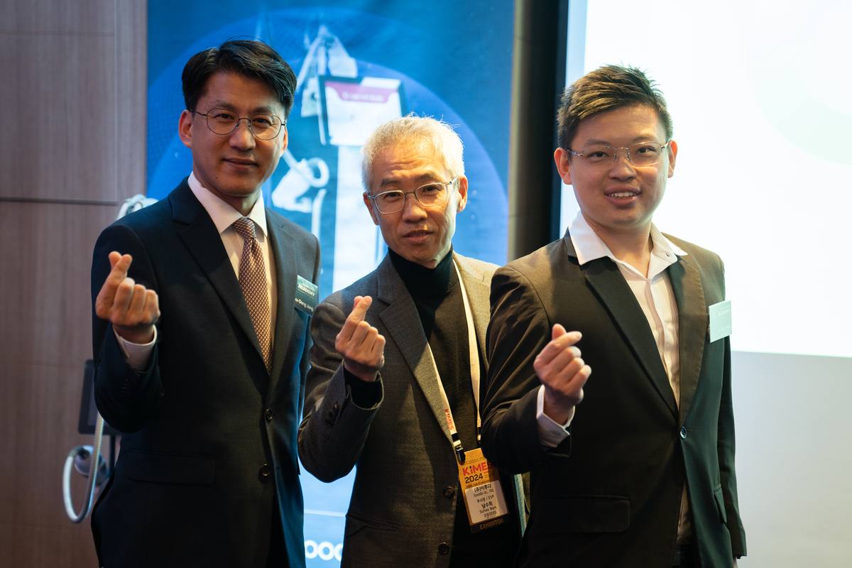 Dr Sin Yong with co-speakers at the ilooda Expert Academy 2024 — including Dr Kyu-Dong Jung