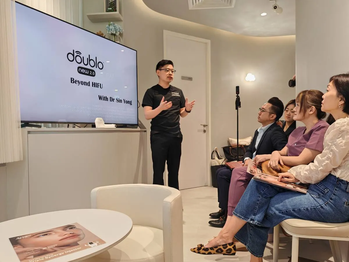 Dr Sin Yong presenting Doublo new 2.0 — Beyond HIFU lecture to attending Singapore physicians, October 2025